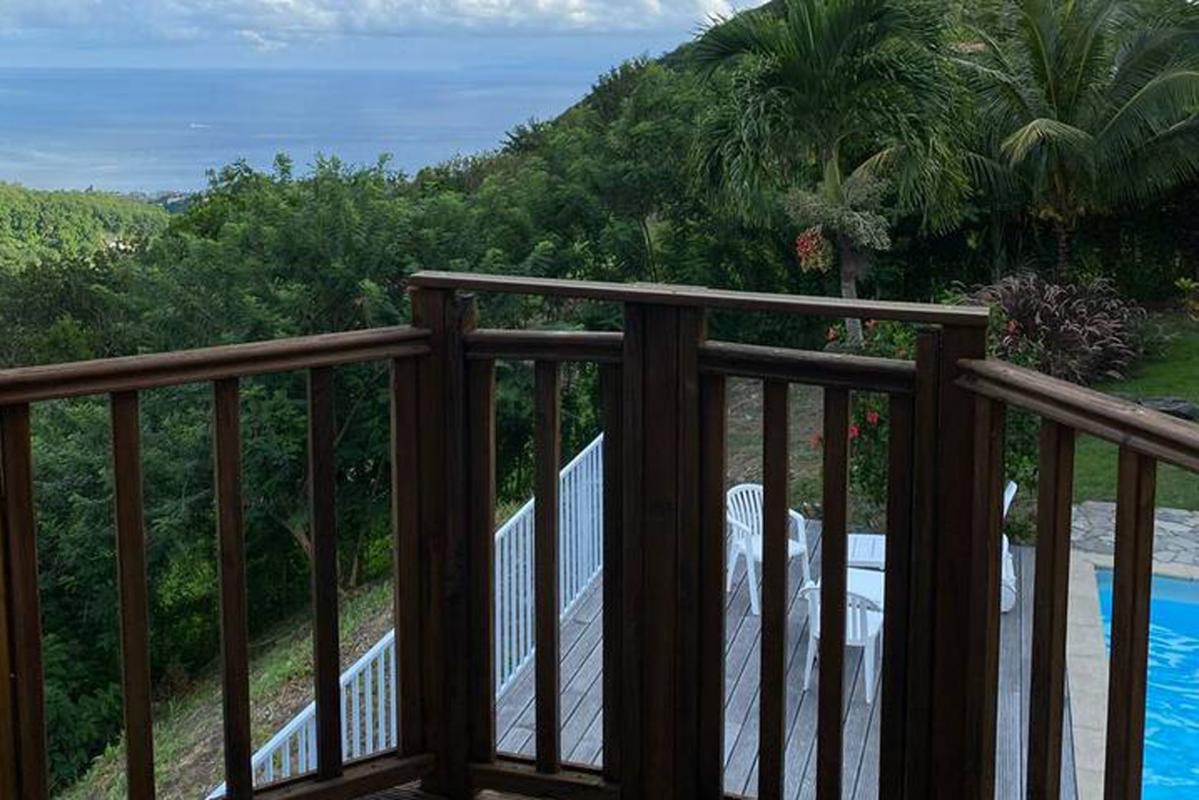 18 location-villa-sainte-luce-martinique_vue-mezzanine
